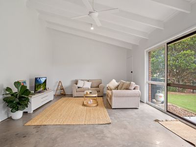 12 Cotswold Court, Rochedale South
