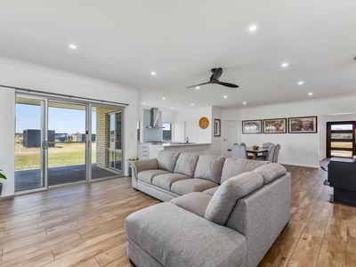 26 Lakeside Drive, Beachport