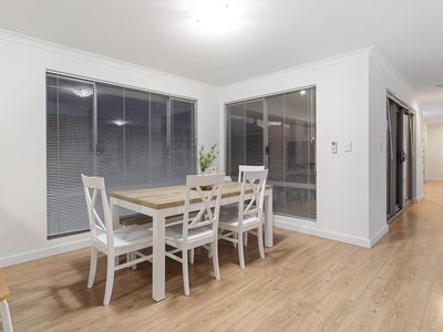 11 AUBURN WAY, Baldivis