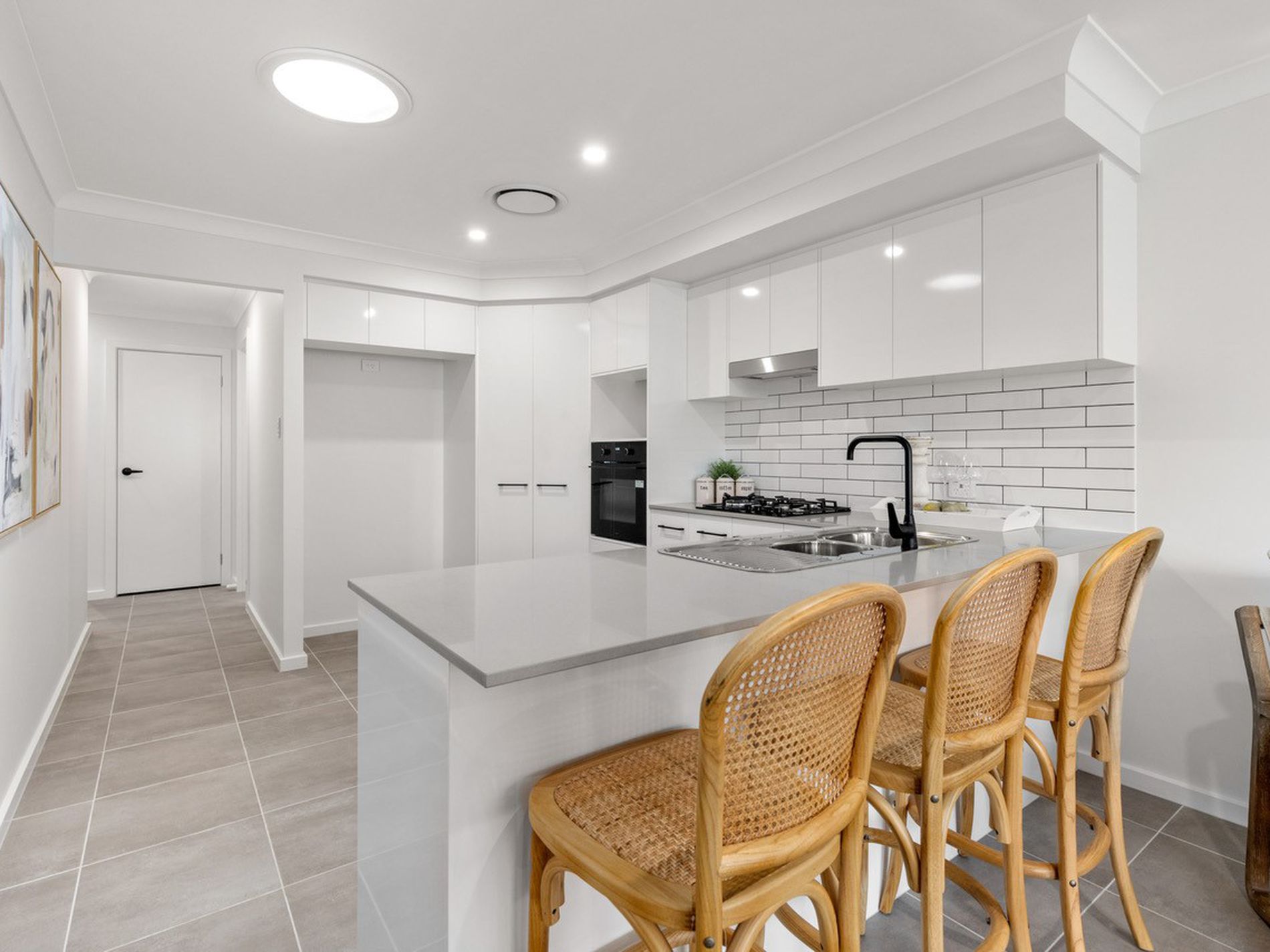 2 / 2 Olympic Street, Forbes