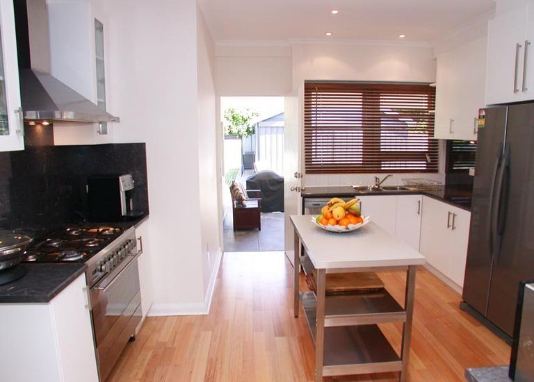 4 McLachlan Avenue, Glenelg North