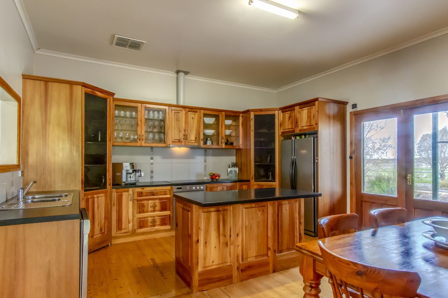 256 HORSHAM-LUBECK ROAD, Riverside