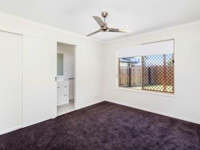 1 / 5 Jovi Court, Scarness
