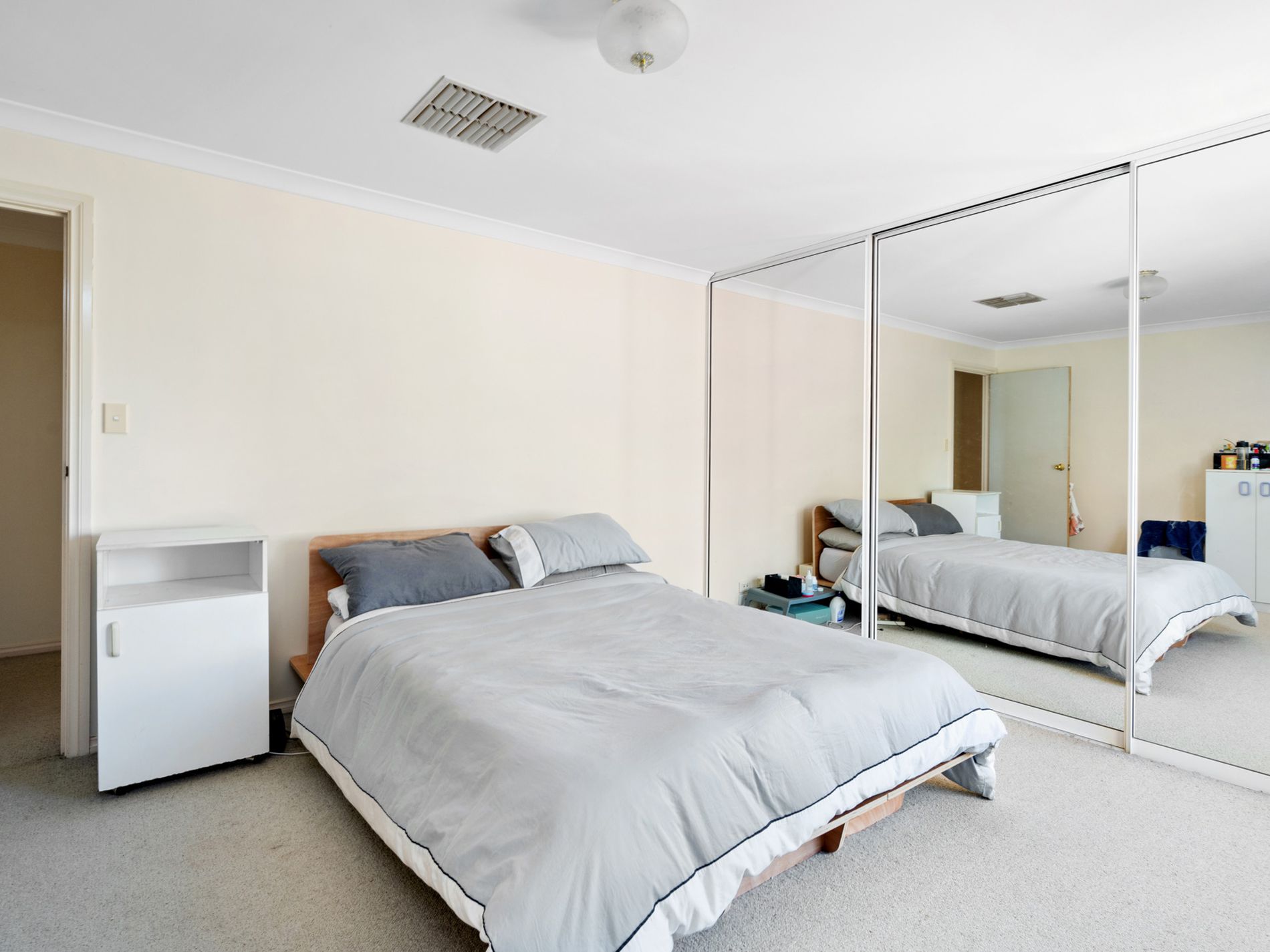 30B Bourke Street, Piccadilly