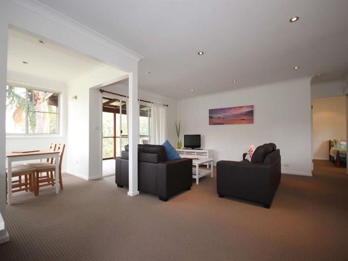 77 Cook Pde, Lemon Tree Passage, Lemon Tree Passage - Thumbnail 5
