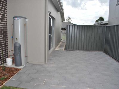 1 / 22 Lodden Circuit, Albion Park