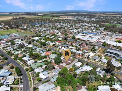 2 / 5 George Street, Horsham