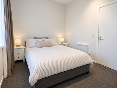 3 / 1 Queens Gardens, City Centre
