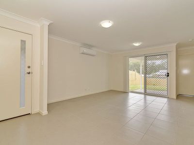 2 / 13 Haig Road, Loganlea