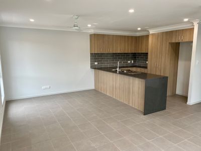 5 Green Street, Booval