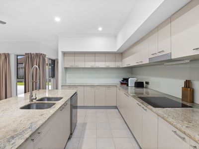 57 Watervale Parade, Wakerley