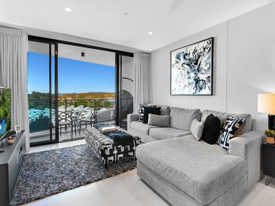 5507 / 5 Harbourside Ct, Biggera Waters