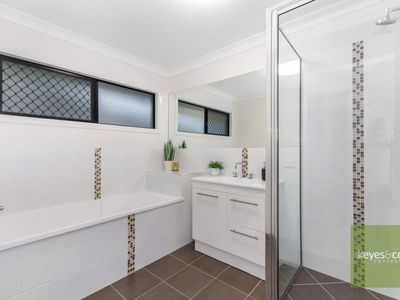 10 Klewarra Boulevard, Douglas