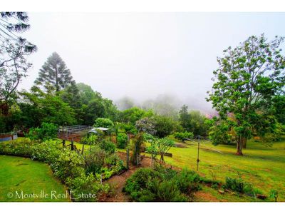 19 Western Avenue, Montville