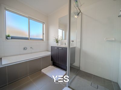 27 Langshan Road, Clyde North