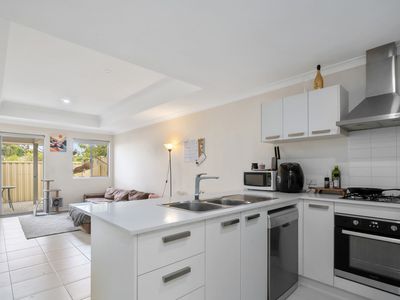 25B Banyard Avenue, Kelmscott