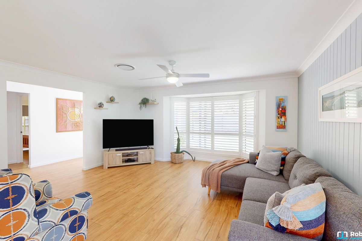 1 Feathertail Court, Tewantin