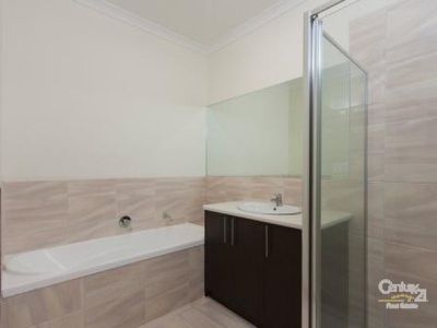 46 Hal Porter Terrace, Lynbrook
