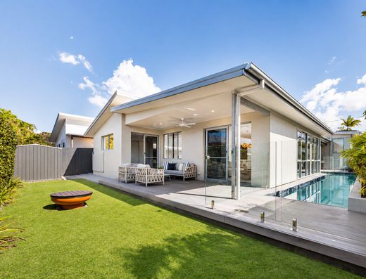 Private Resort-Style Living in the Heart of Old Tewantin image 27