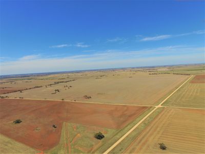 Old Charlton-Boort Road, Wychitella North