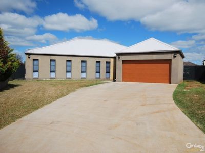 17 Hastings Court, Dubbo