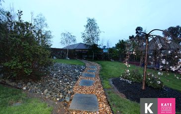 10 North Hidden Valley Circuit, Beaconsfield