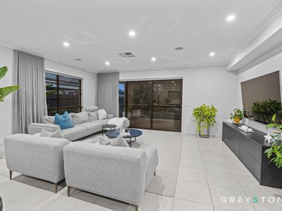 18 Cascade Drive, Aintree