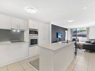 2 / 2254 Gold Coast Hwy, Mermaid Beach