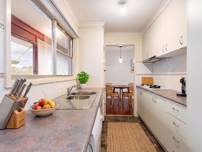 76 TRUDEWIND ROAD, Wodonga