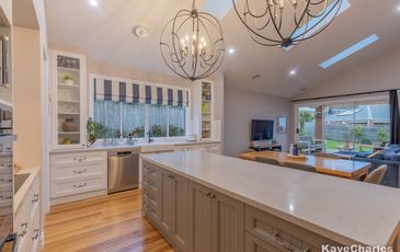 8 Pink Hill Boulevard, Beaconsfield
