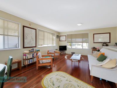 80 Mackerel St, Woodgate