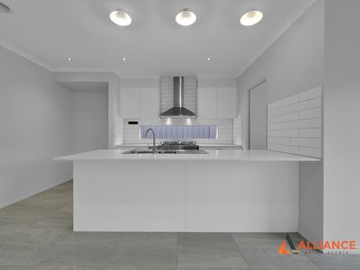 90 Bullion Avenue, Wollert