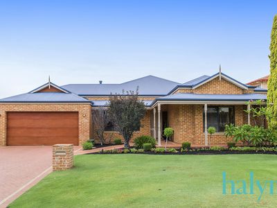 11 Heysen Crest, Woodvale