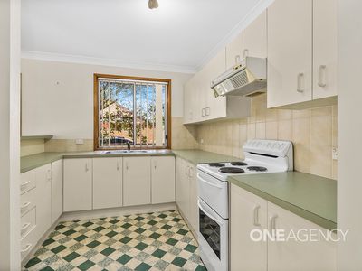 3 / 4 Carisbrook Close, Bomaderry