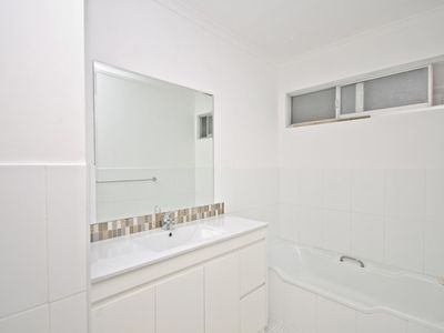 7 / 23 Genoa Street, Surfers Paradise