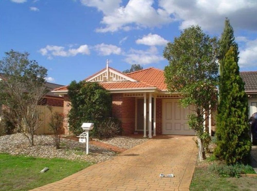 4 Banyule Court, Wattle Grove