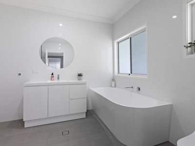 30 Curlew Avenue, Hawks Nest