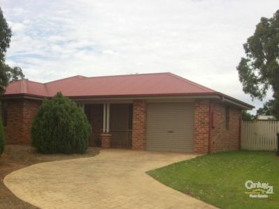 11 Plover Close, Dubbo