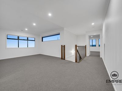 100 Clara Drive, Clyde North