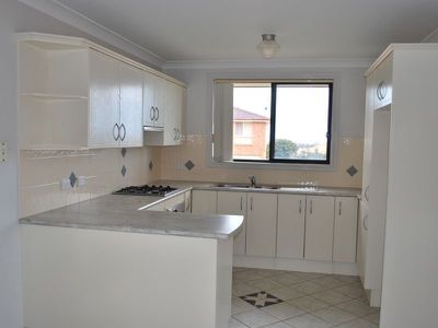 3 / 2 Yarle Crescent, Flinders