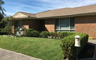 5 Aristotle Court, Narre Warren