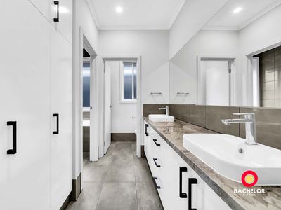 13 Gaynor Avenue, Paralowie