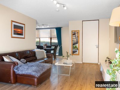 2 / 4 Lawrence Street, Como