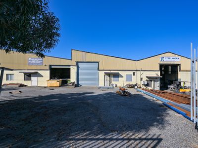 10 Howson Way, Bibra Lake