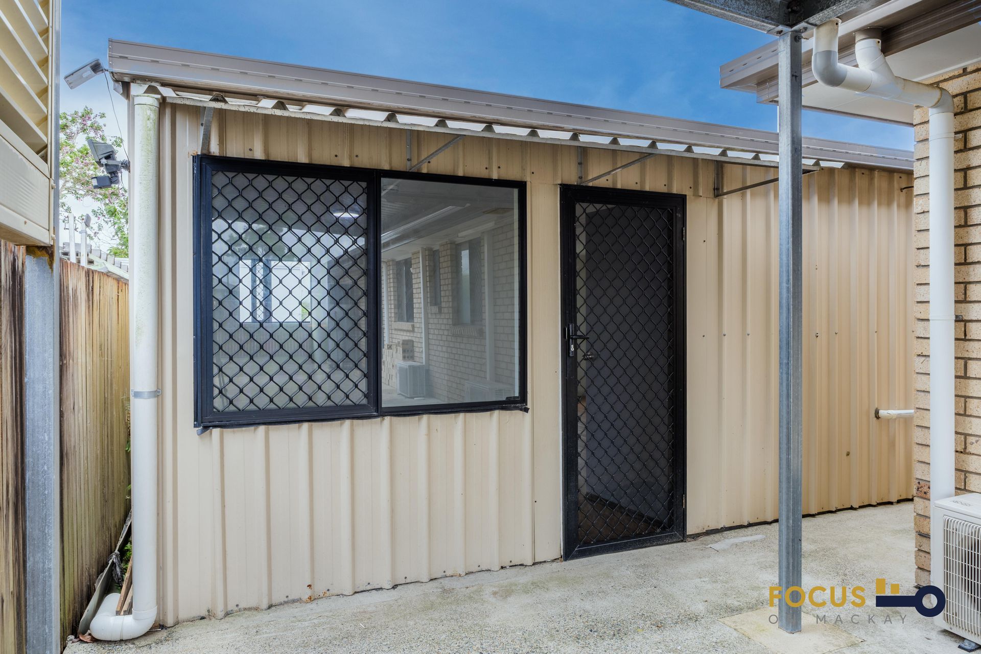 75 Gingham Street, Glenella