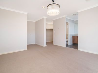 13 Denmark Loop, South Guildford