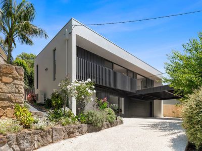 35 Queens Road, Newtown