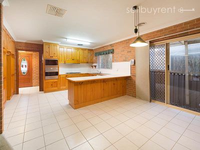 1 HELSINGOR AVENUE, Wodonga