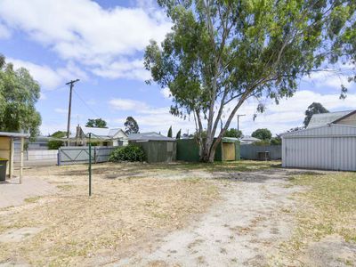 2 Bradshaw Street, Horsham