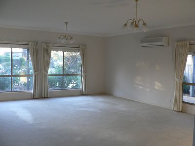 7 MARSHALL CRESCENT, Heathcote
